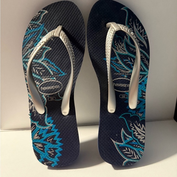 Havaianas Blue and Silver 1.5” Wedge Sandals Size 6.5 - Picture 1 of 3